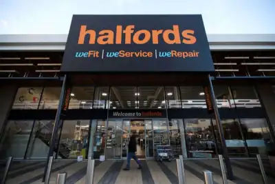 Image for Britain’s Halfords targets retirees in recruitment drive