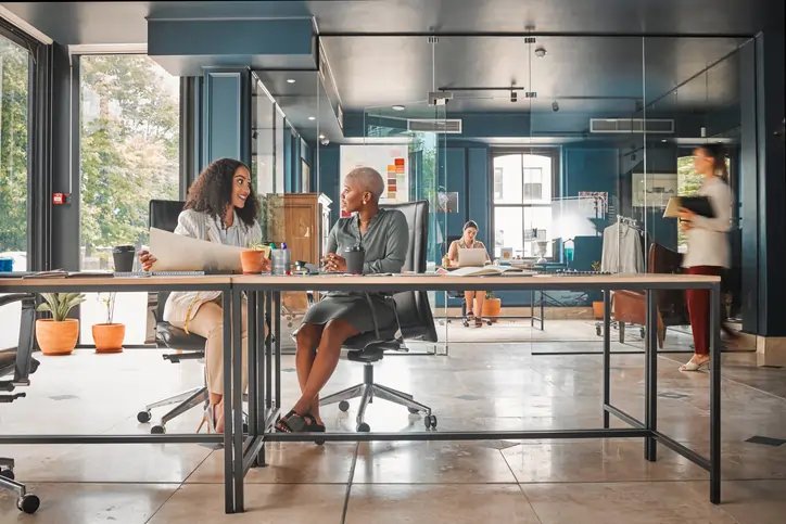 Modern hybrid office space designed for collaboration and productivity - Global Banking & Finance Review