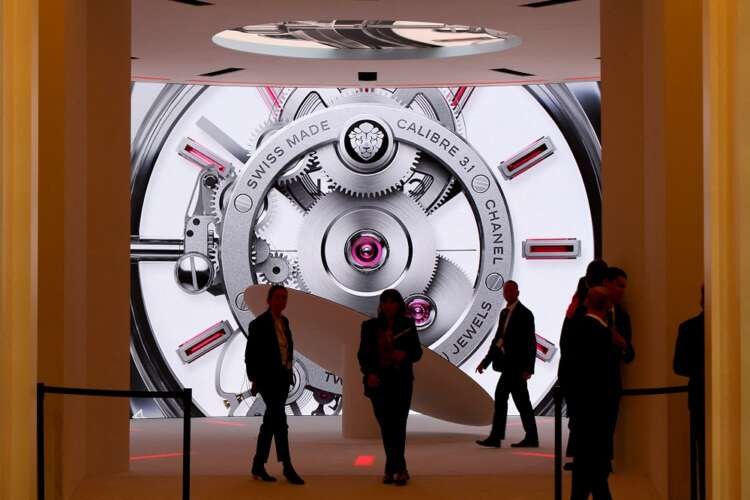 Image for Swiss watchmakers grapple with fallout of Russian crisis