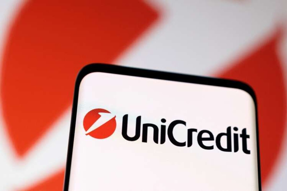 UniCredit logo illustration reflecting resilience amid Italian debt volatility - Global Banking & Finance Review