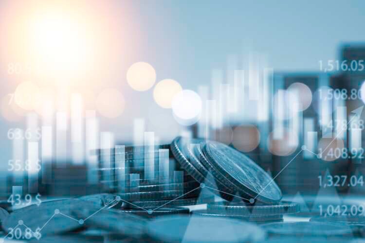 Business professionals discussing alternative lending strategies - Global Banking & Finance Review