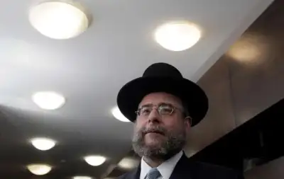 Image for Moscow’s chief rabbi leaves Russia amid pressure to back war in Ukraine