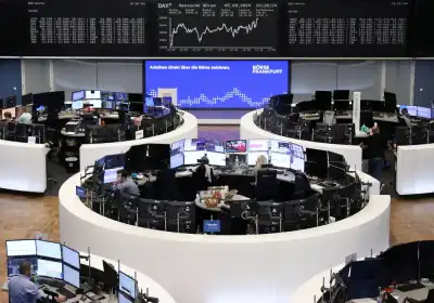 Image for European shares have worst day in a month as investors digest mixed US data