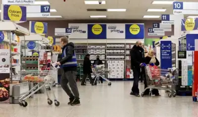 Image for Political chaos tips British firms into deeper slide – PMIs