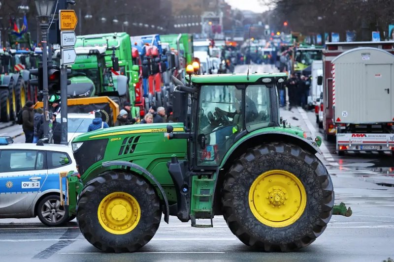 Image for There’s no more money, German minister tells rowdy farmers