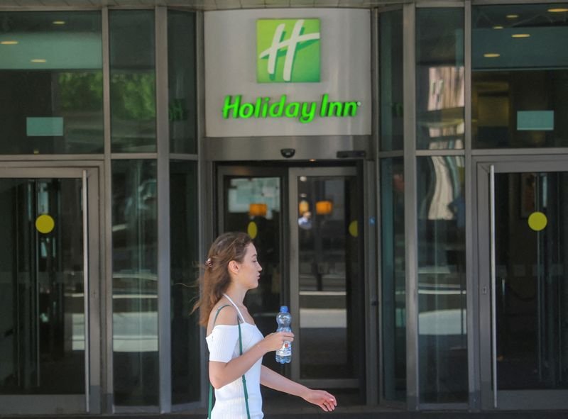 Holiday Inn owner IHG announces disappointing $900 million share buyback plan - Global Banking & Finance Review