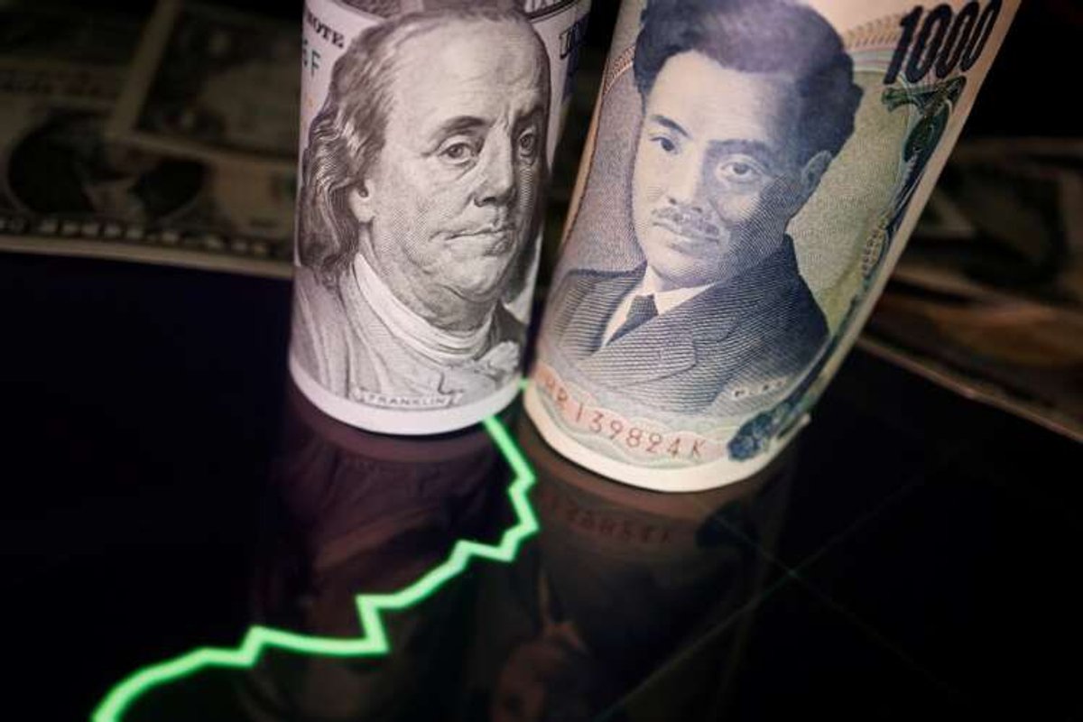 Japanese yen and U.S. dollar banknotes showcasing currency fluctuations - Global Banking & Finance Review