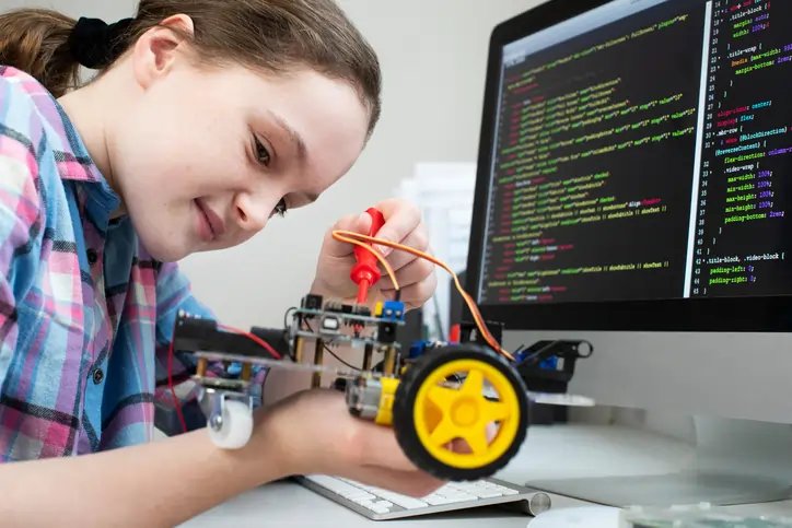 Children learning coding and robotics through JetLearn's programs - Global Banking & Finance Review