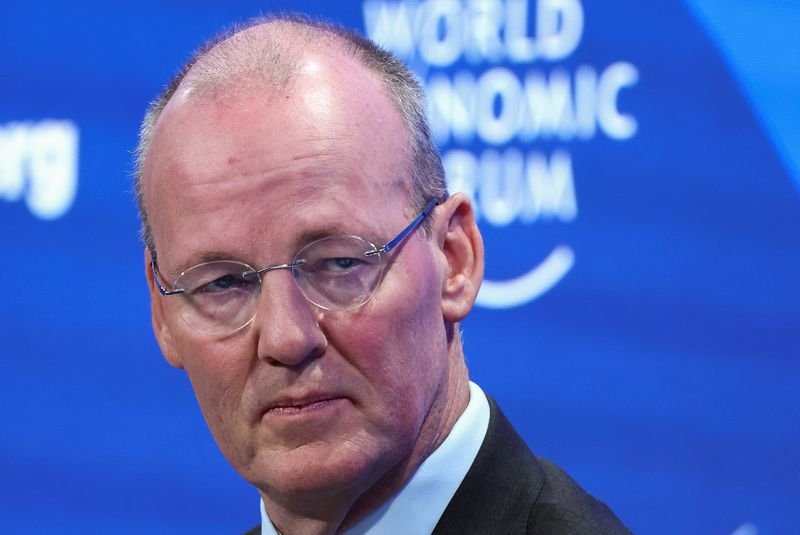 Klaas Knot discusses ECB bond purchases and economic strategies - Global Banking & Finance Review