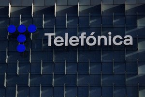 Telefonica shares decline amid government intervention in CEO change - Global Banking & Finance Review
