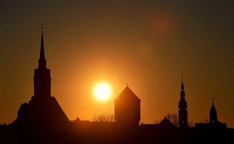 German court ruling on renewable energy profit skimming during energy crisis - Global Banking & Finance Review