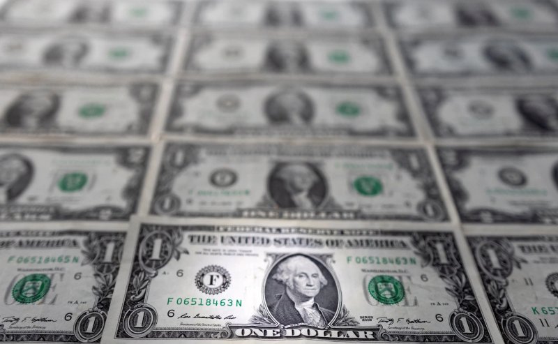 Image for Dollar calm ahead of inflation test, Fed decision