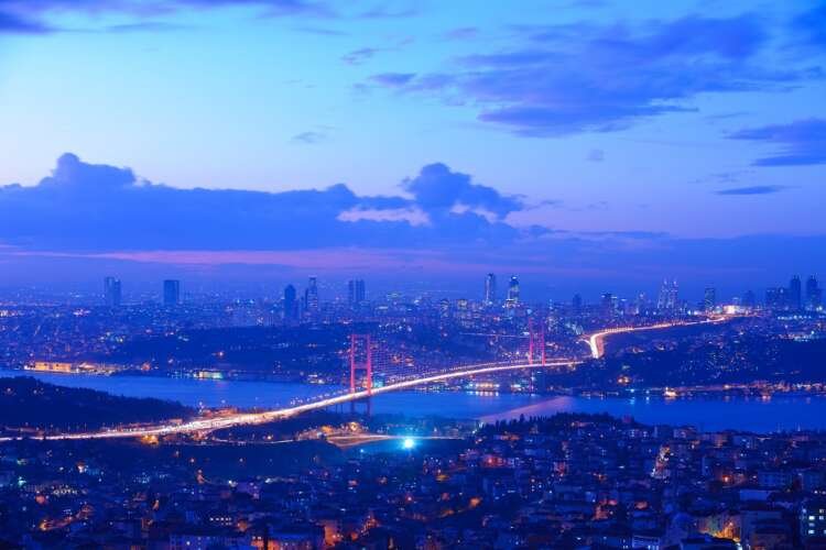 Istanbul skyline with Bosporus Bridge, symbolizing Turkey's tech hub emergence - Global Banking & Finance Review