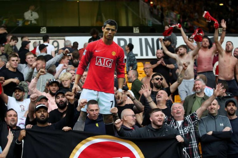 Image for Soccer: Ronaldo released by Portugal, gets Man United number seven jersey again