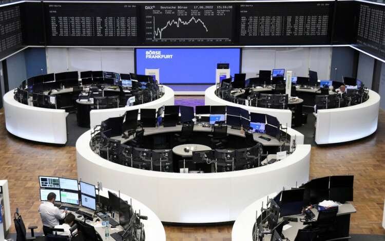 Image for European shares edge higher, France lags on election jitters