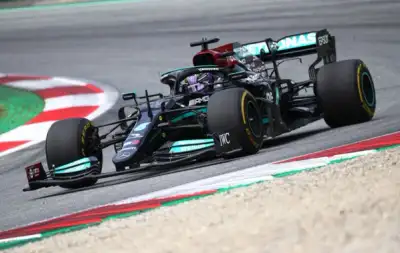 Image for Motor racing-Hamilton blames car damage for big points loss