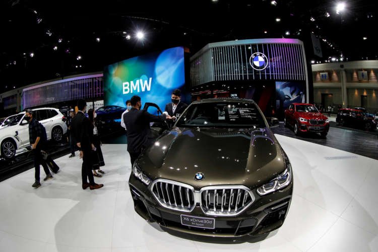 Image for BMW expects at least half of sales to be electric cars by 2030