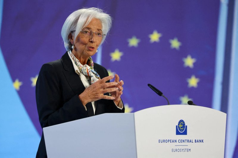 Image for ECB cannot commit to rate path even after first cut, Lagarde says