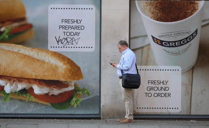 Image for Festive Bakes and lattes deliver Christmas cheer for UK’s Greggs