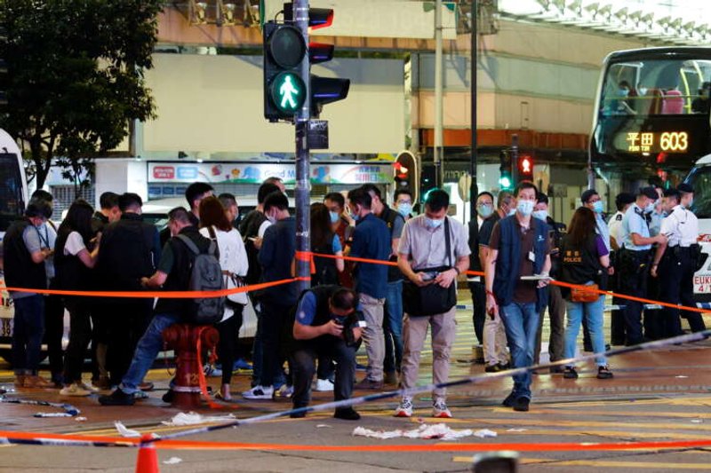 Image for Hong Kong policeman was stabbed in “lone wolf” attack- security chief