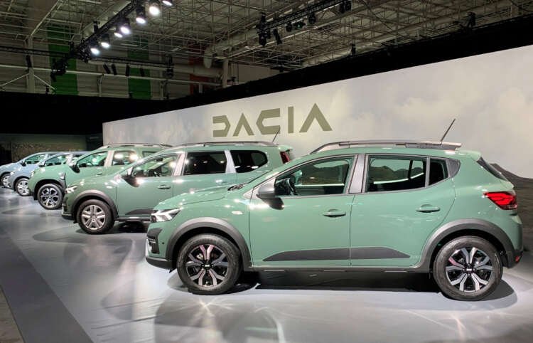 Renault Dacia sales event showcasing new models amid production challenges - Global Banking & Finance Review