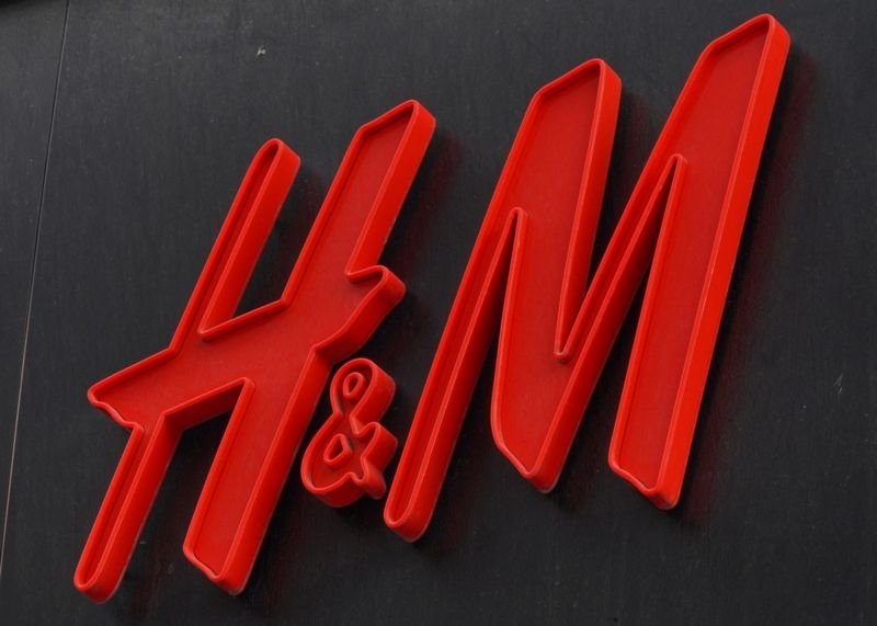 Image for H&M speeds up shift to regional supply chains amid tariff threat