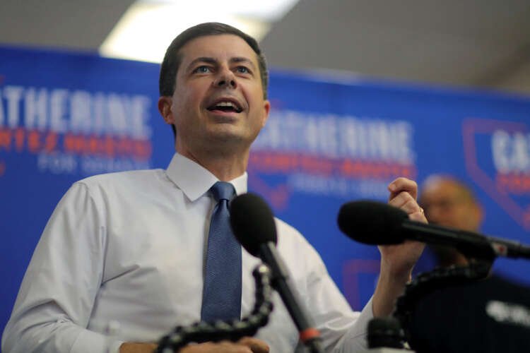 U.S. Transportation Secretary Pete Buttigieg discusses airline refunds - Global Banking & Finance Review