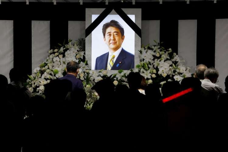 Japan honors former Prime Minister Shinzo Abe with flowers and a gun salute - Global Banking & Finance Review