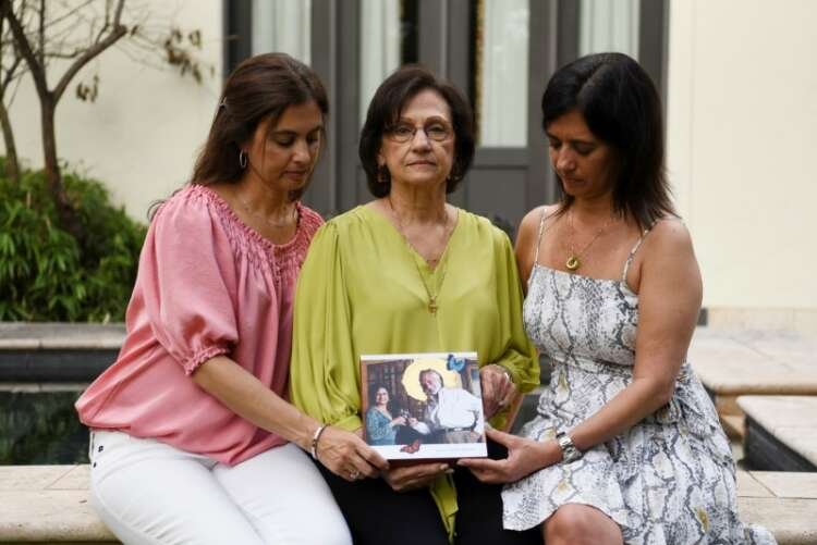 Image for U.S. COVID-19 deaths cross painful 600,000 milestone as country reopens