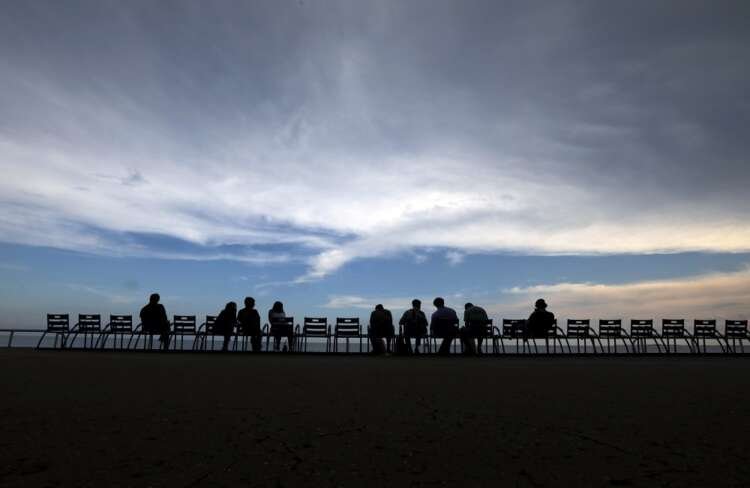 Image for French central bank sees 0.2% second quarter growth