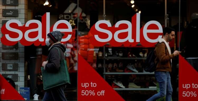 Shoppers navigating Christmas sales amid cost of living concerns - Global Banking & Finance Review