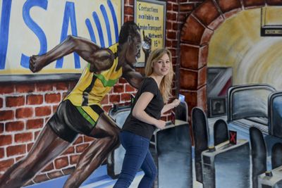Usain Bolt sprints to the tube with Contactless