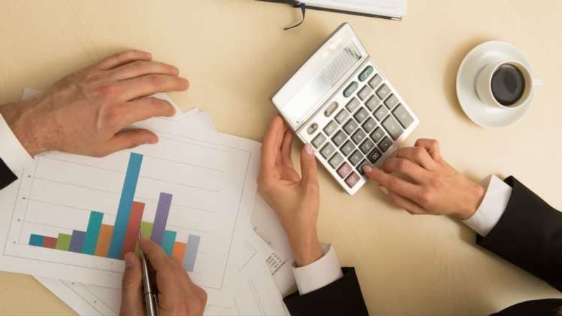 Image for UK businesses prepared to spend a third of their annual budget on a payments solution but confused by options