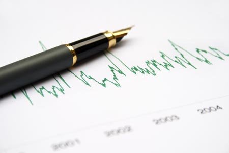 Currency exchange rates fluctuating on a trading screen - Global Banking & Finance Review