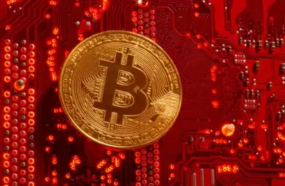 Image for Bitcoin rises above $40,000