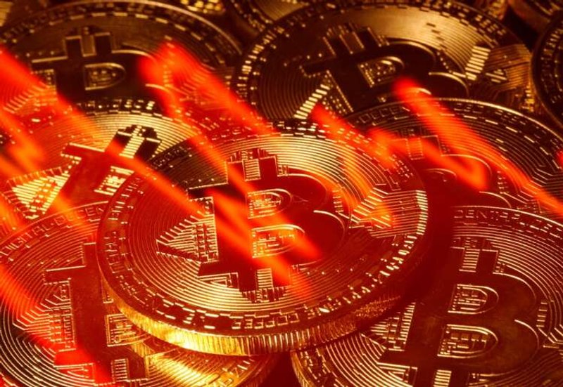 Image for Bitcoin hovers near MicroStrategy ‘margin call’ price
