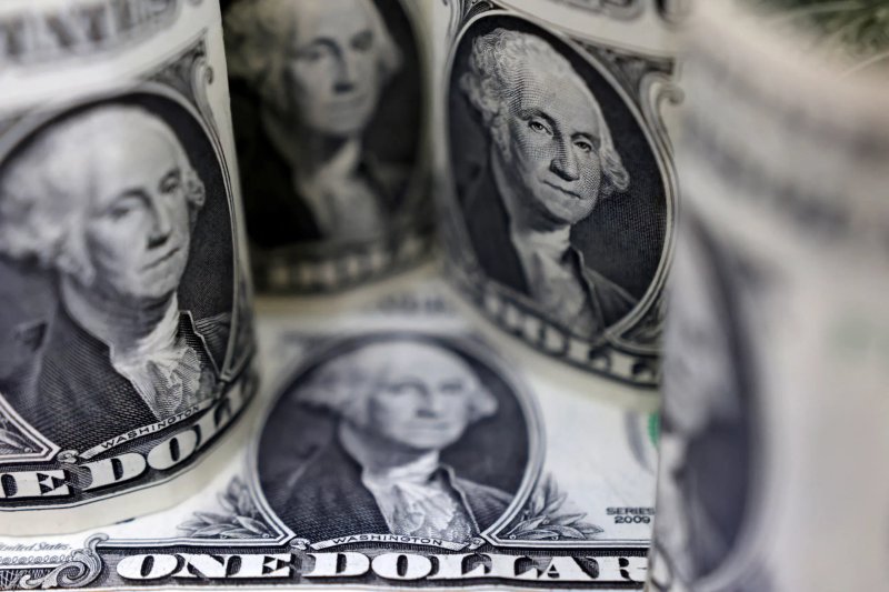Image for Dollar trades around two-week high as U.S. bond yields surge