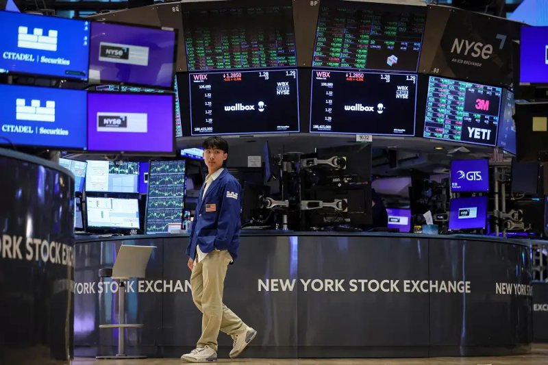 Image for Global stock index rises with dollar, yields as data calms nerves