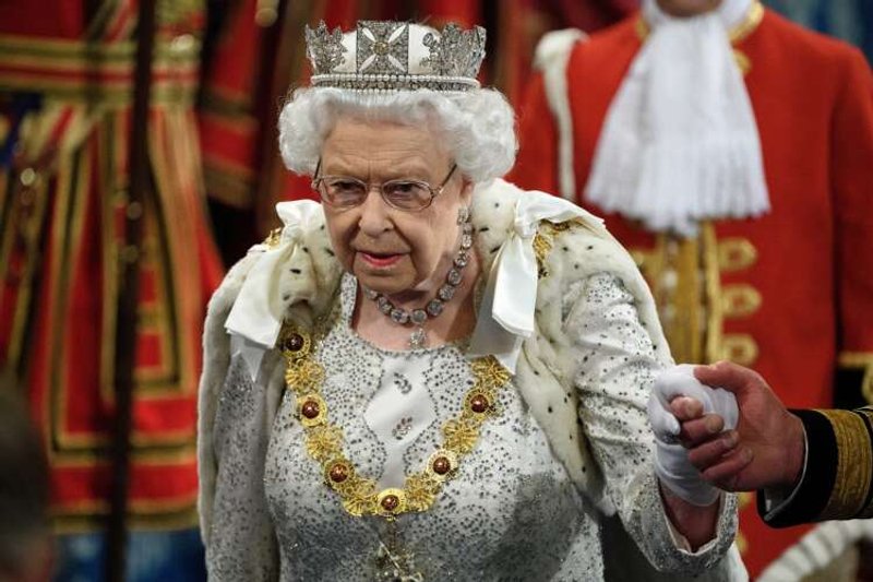Image for UK rail union suspends strike on Sept 15-17 after death of Queen Elizabeth