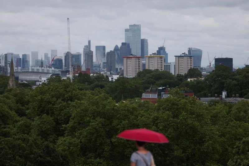 Barratt Redrow shares surge on buyback announcement and positive earnings outlook - Global Banking & Finance Review