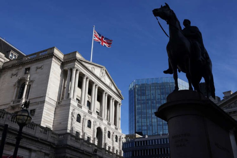 Image for Bank of England set for second hefty rate rise in a row