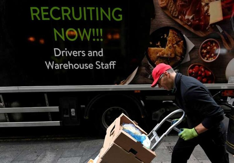 Image for UK employers offer average 2.8% pay rise to staff – survey