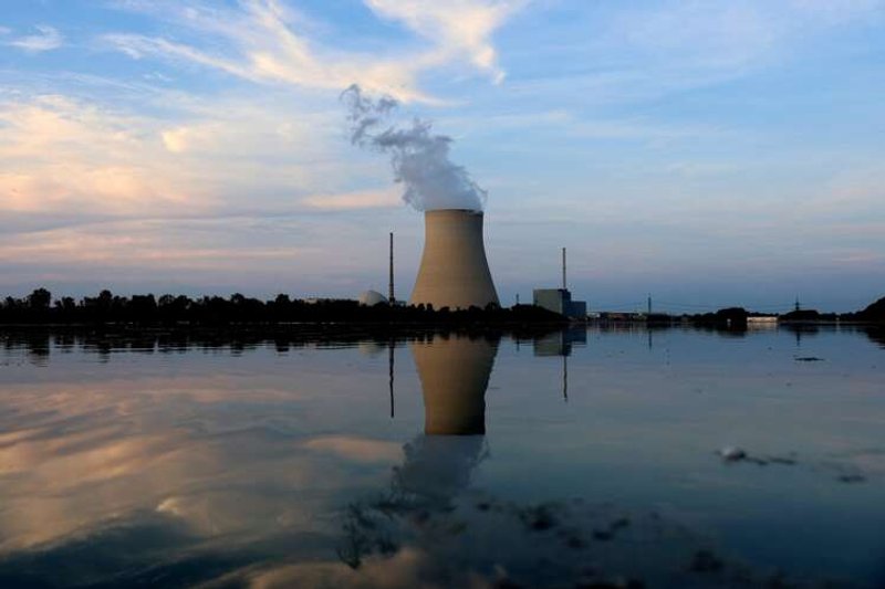 Image for Explainer-Could Germany keep its nuclear plants running?