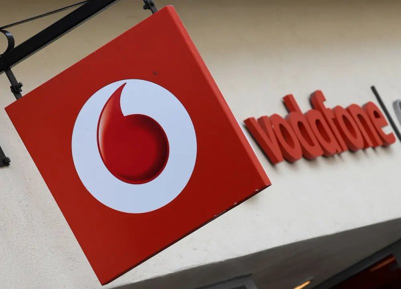 Image for Britain approves $19 billion Vodafone-Three mobile merger