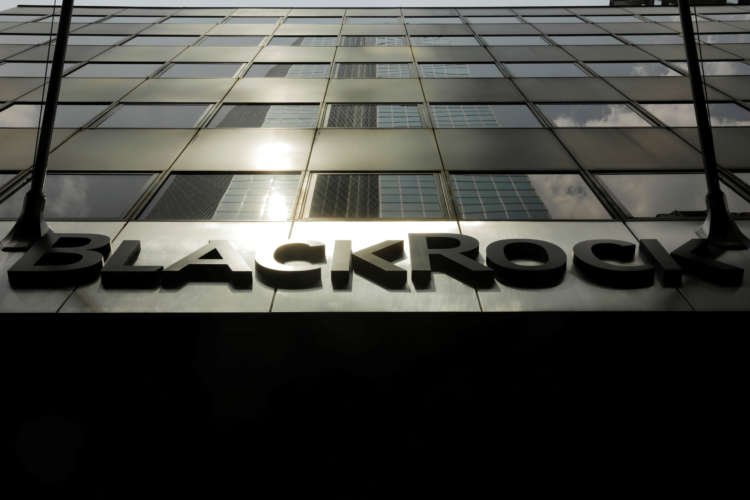https://www.globalbankingandfinance.com/blackrock-says-17-of-assets-sustainable-under-eu-rules-memo/