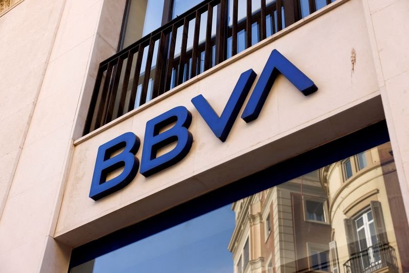 Image for BBVA raises sustainable finance target to 700 billion euros