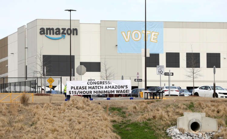 Amazon.com warehouse workers vote to reject forming union in Alabama