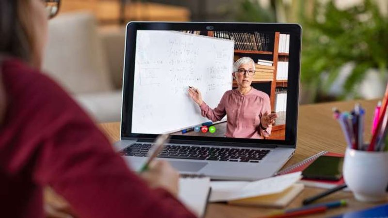 Image for ‘Senior-preneur’ (age 65) develops online learning platform ‘Dragonista’ – helping students access education remotely