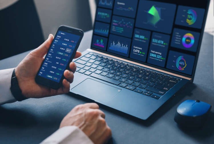 Dashboard infographic showcasing fintech UX elements and accessibility challenges - Global Banking & Finance Review