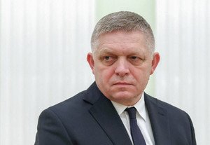 Slovak PM Robert Fico declines Kyiv gas transit discussions - Global Banking & Finance Review